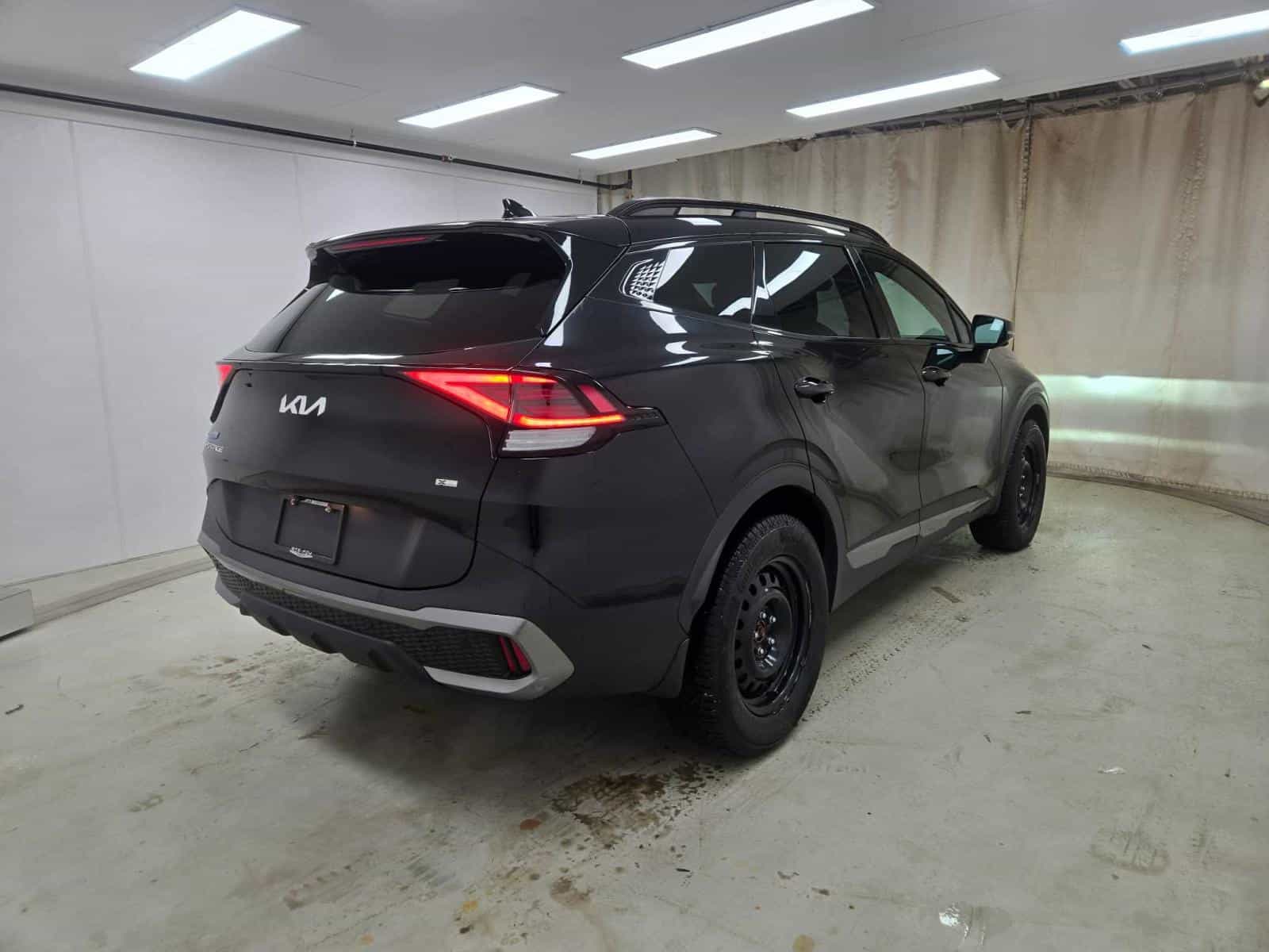 2023 Kia Sportage X-Line Limited - Image 6