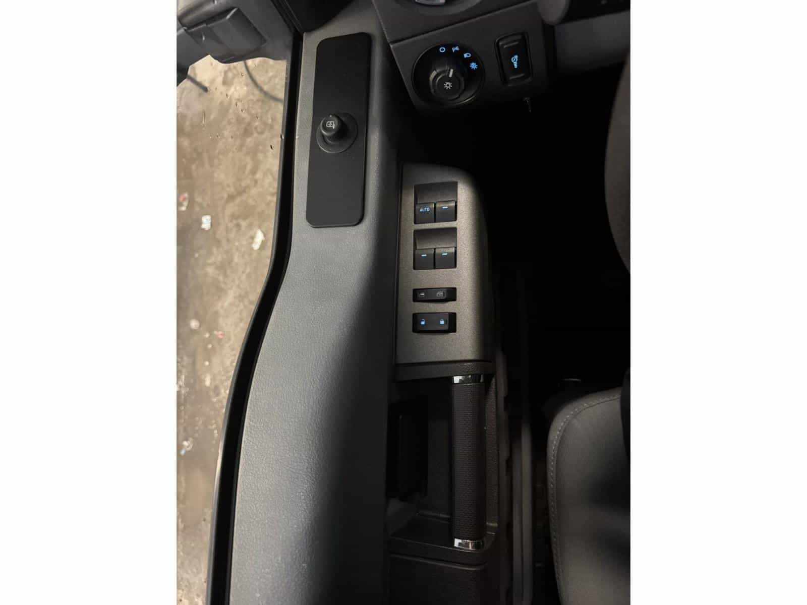 2011 Ford F350 Super Duty XLT - Image 8