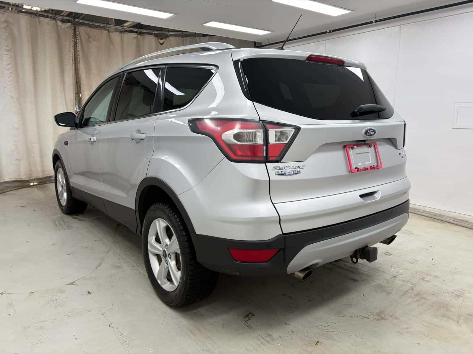 2017 Ford ESCAPE TITANIUM Titanium - Image 6