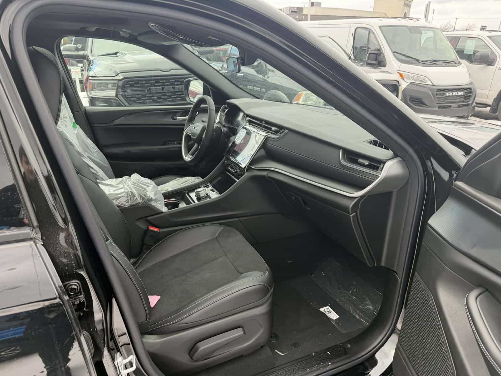 Image 5 Jeep Grand Cherokee Altitude 2025