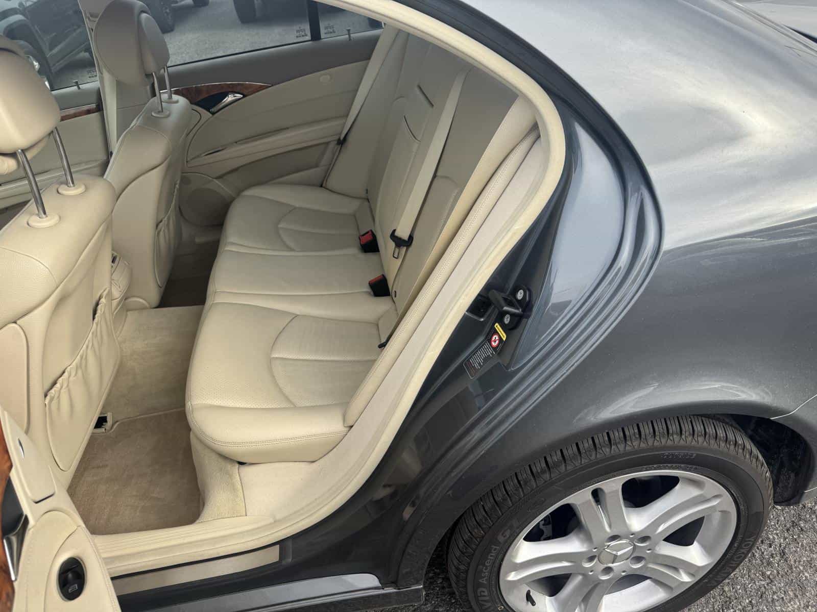 2006 Mercedes-Benz E350 4Matic E350W - Image 8