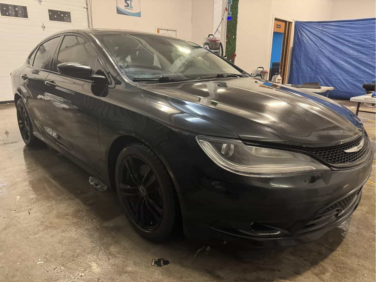 2015 Chrysler 200 S - Image 8