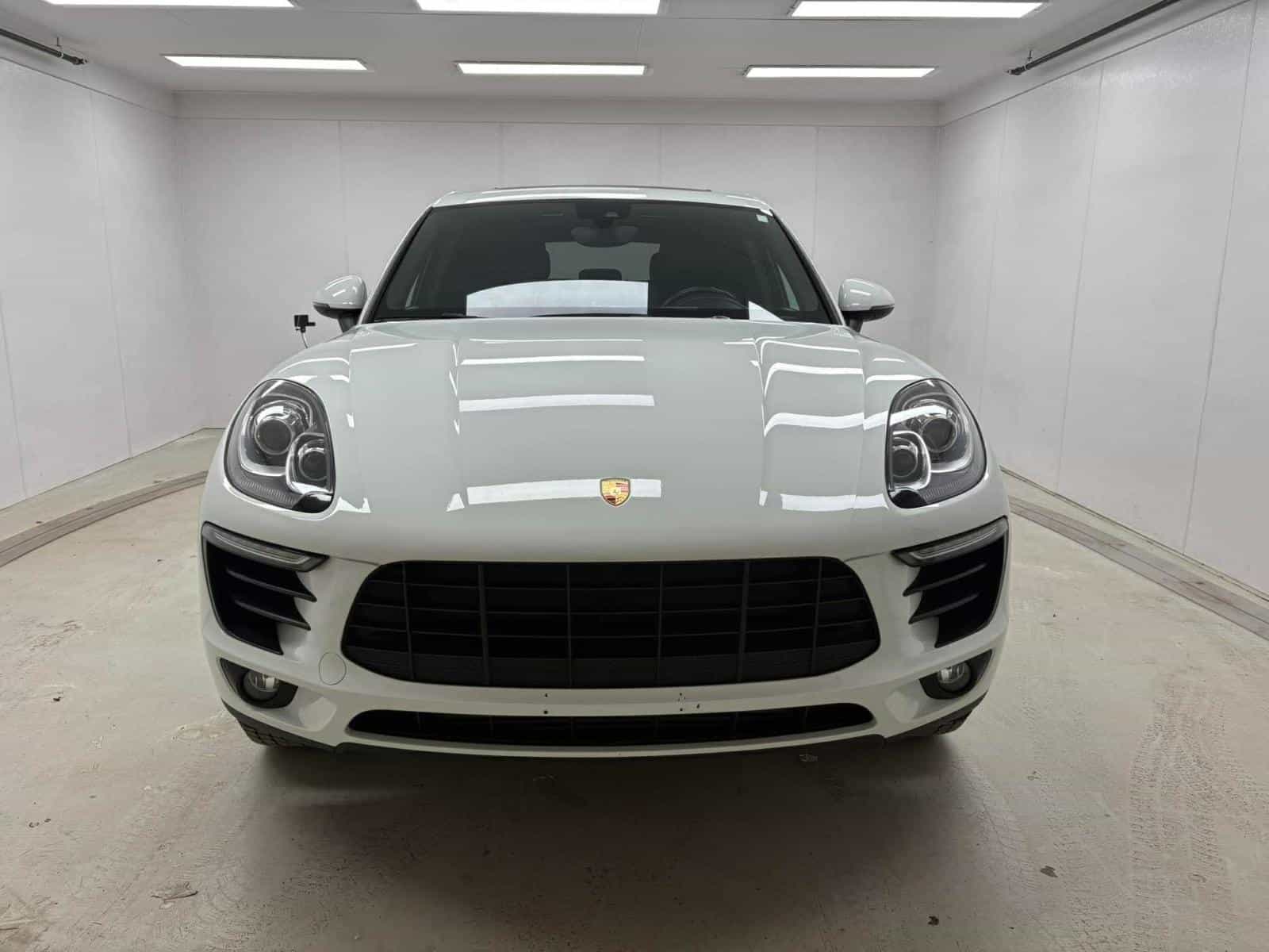 2018 Porsche Macan Base - Image 2