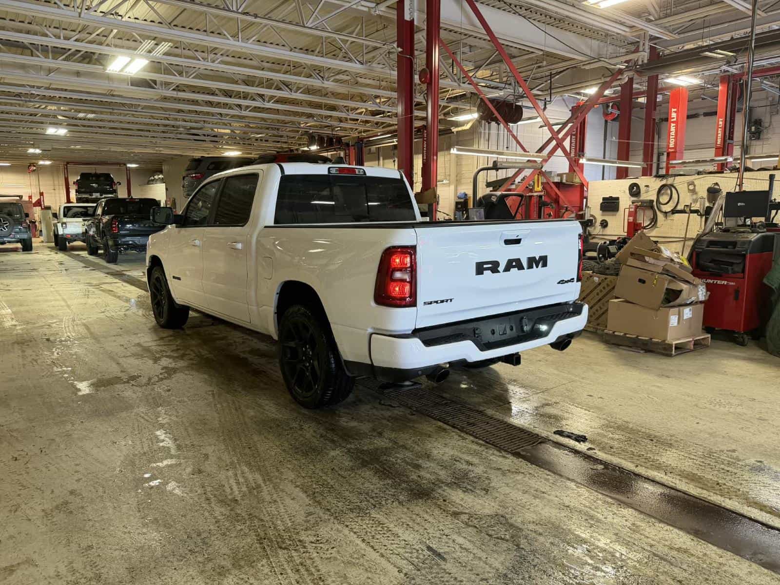 Image 5 RAM 1500 Sport 2026