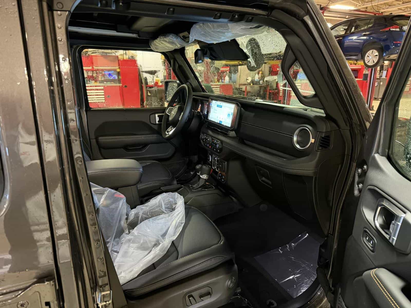 2026 Jeep Wrangler 4 Door Sahara - Image 5