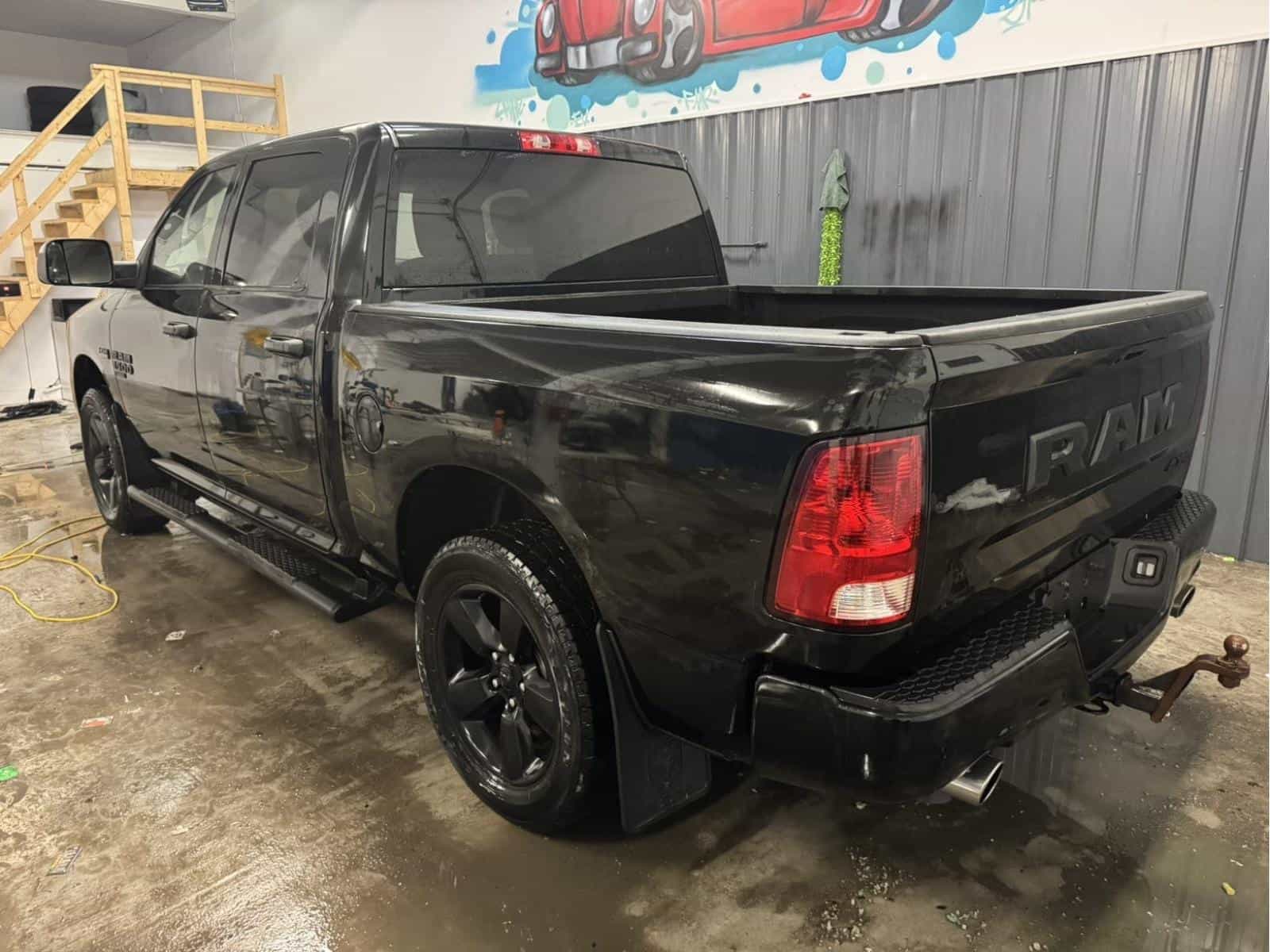 2020 RAM 1500 Classic Express - Image 4