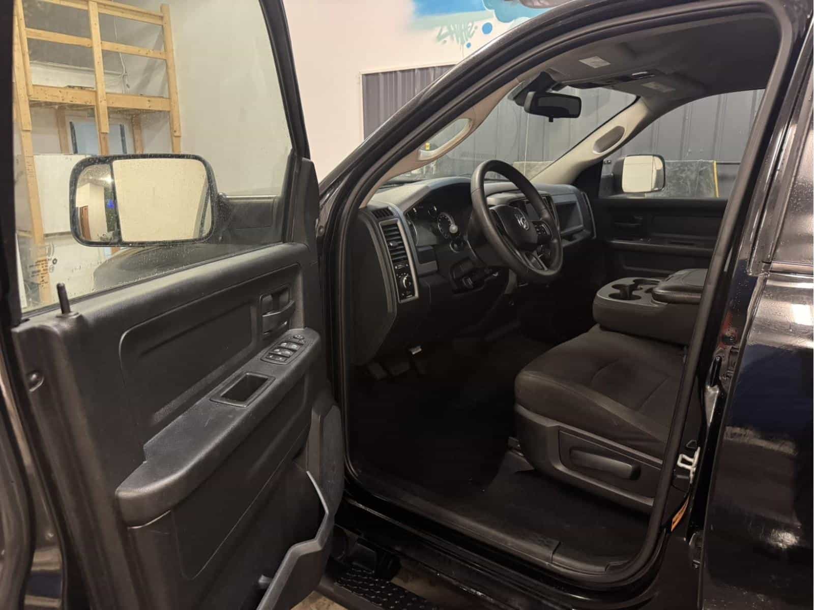 2020 RAM 1500 Classic Express - Image 9