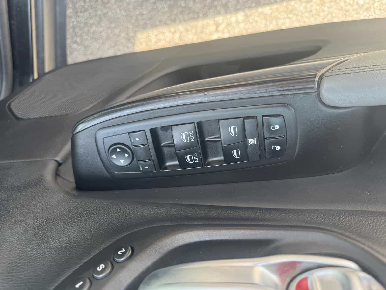 2014 Jeep Cherokee Limited - Image 11