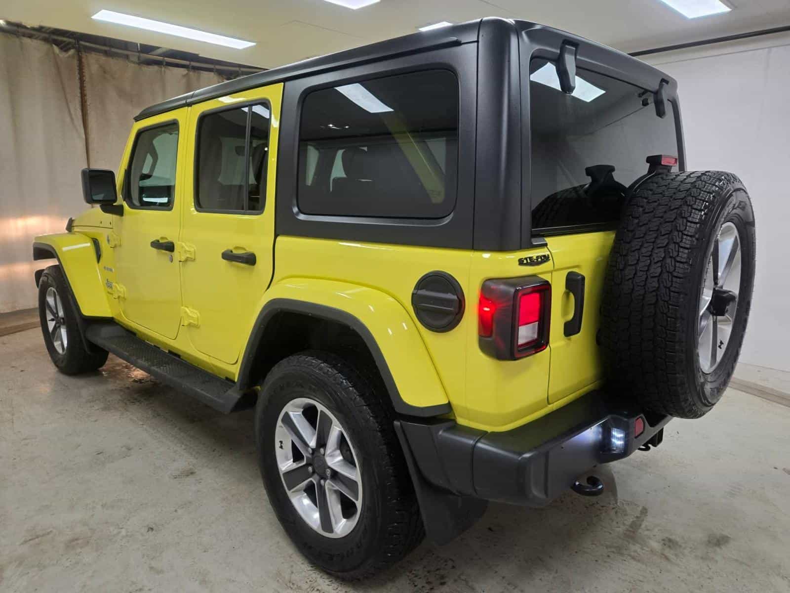 2023 Jeep Wrangler Sahara - Image 4