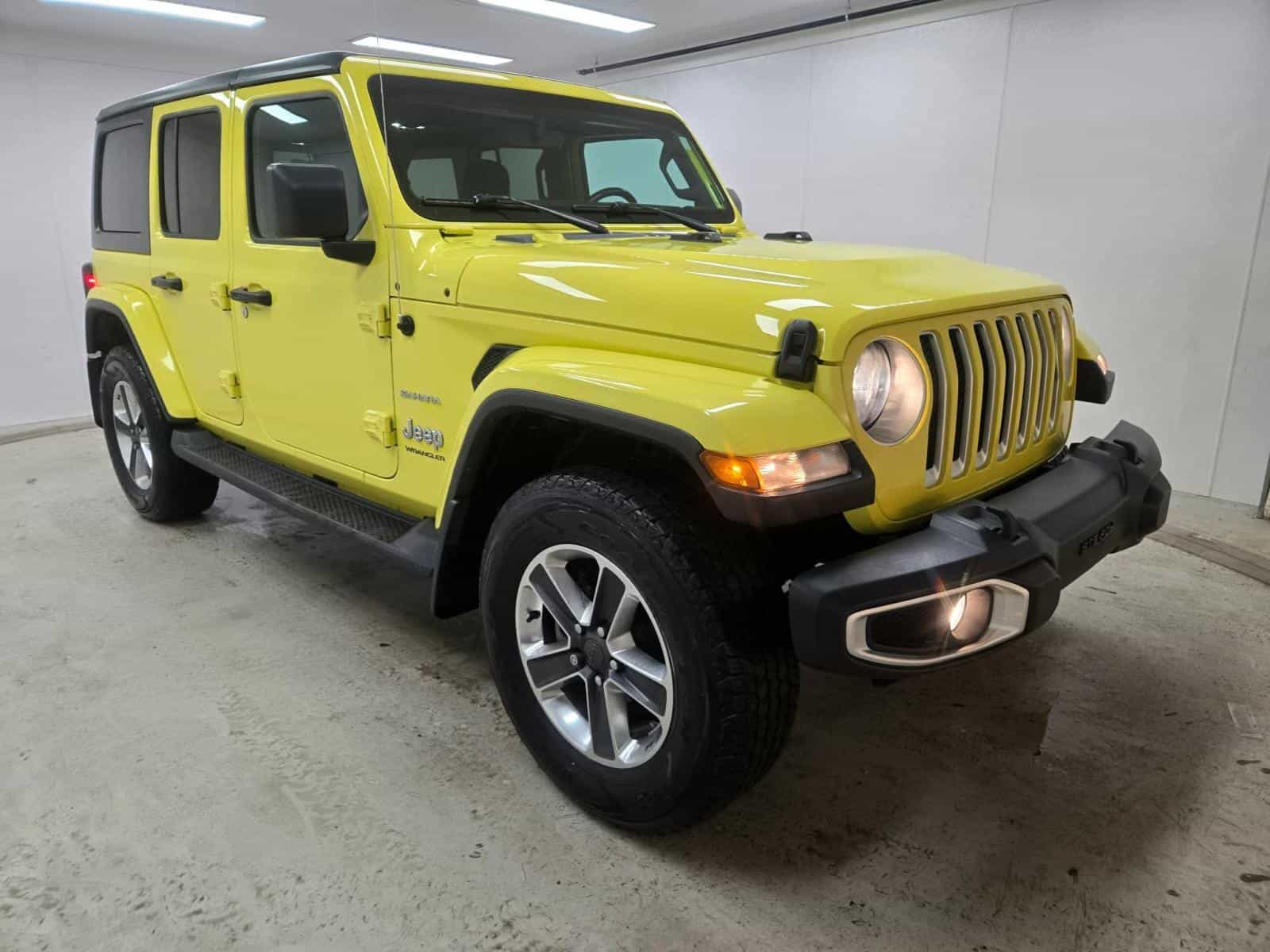 2023 Jeep Wrangler Sahara - Image 3