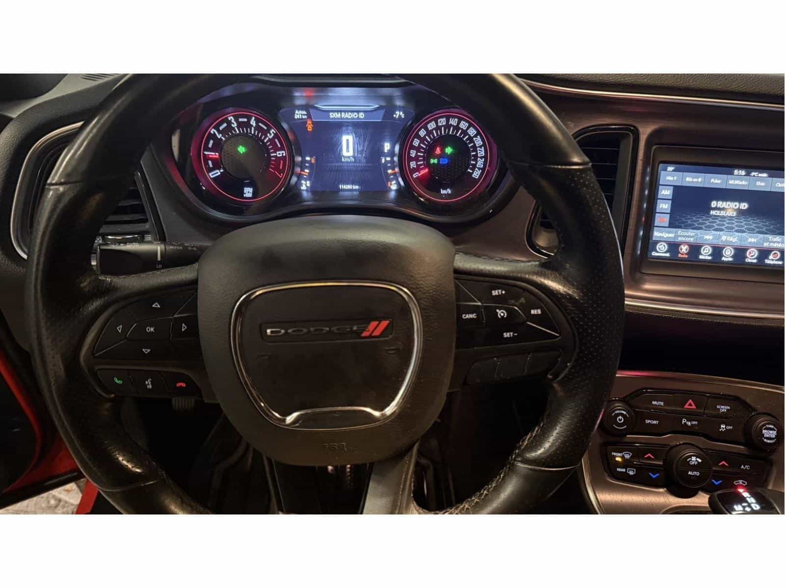 2018 Dodge CHALLENGER SXT SXT - Image 10