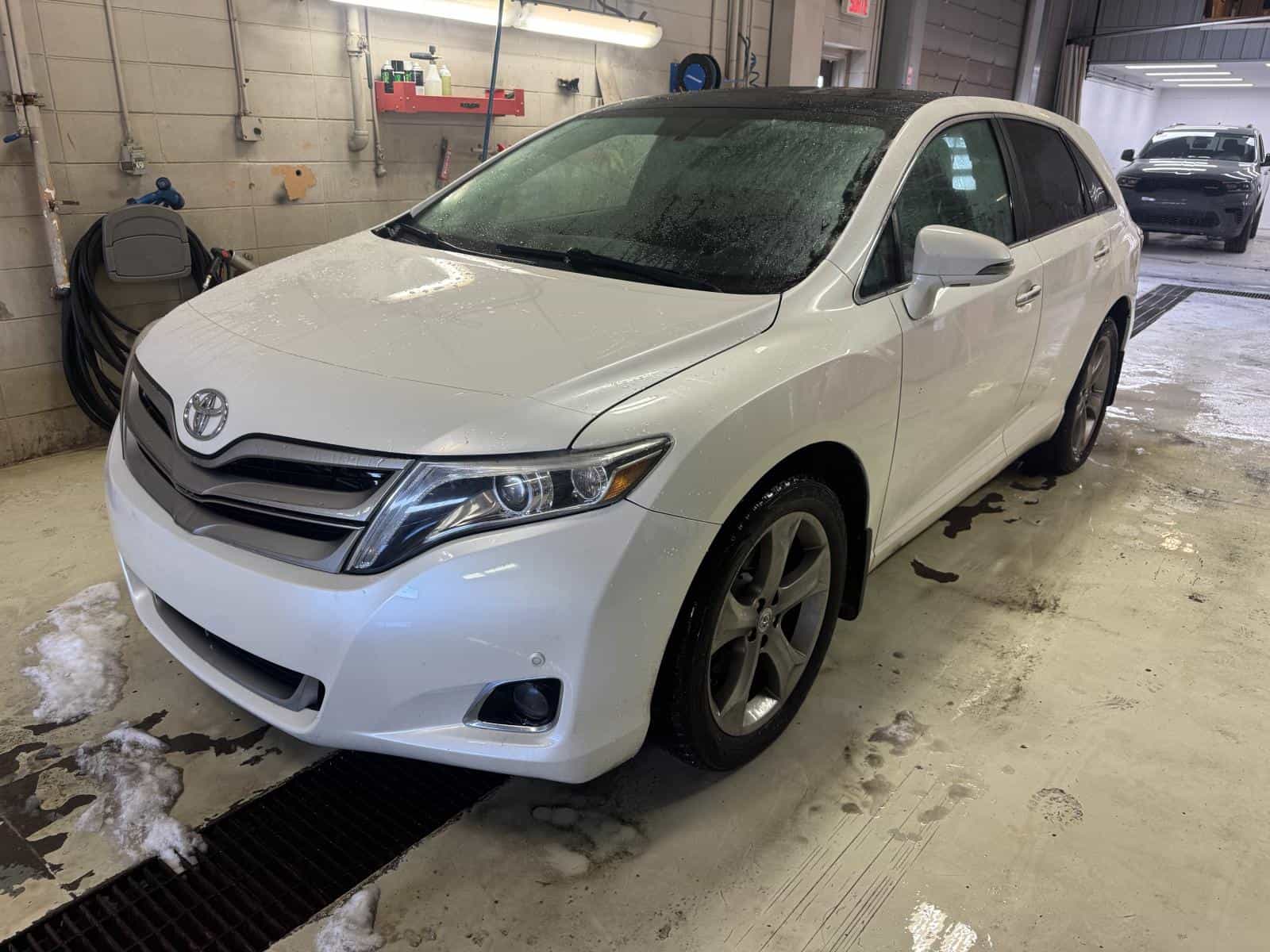 Image 1 Toyota VENZA LE/XLE/LIMITED Base 2014
