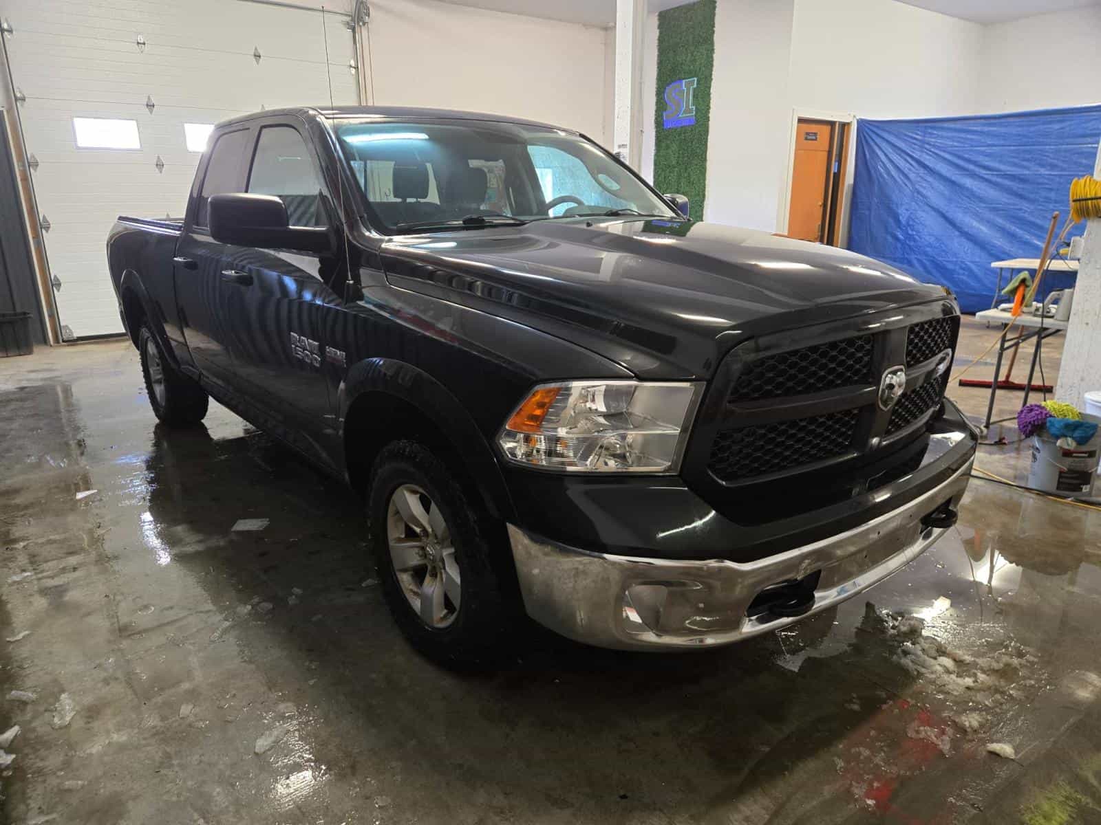 2017 RAM 1500 Outdoorsman - Image 3