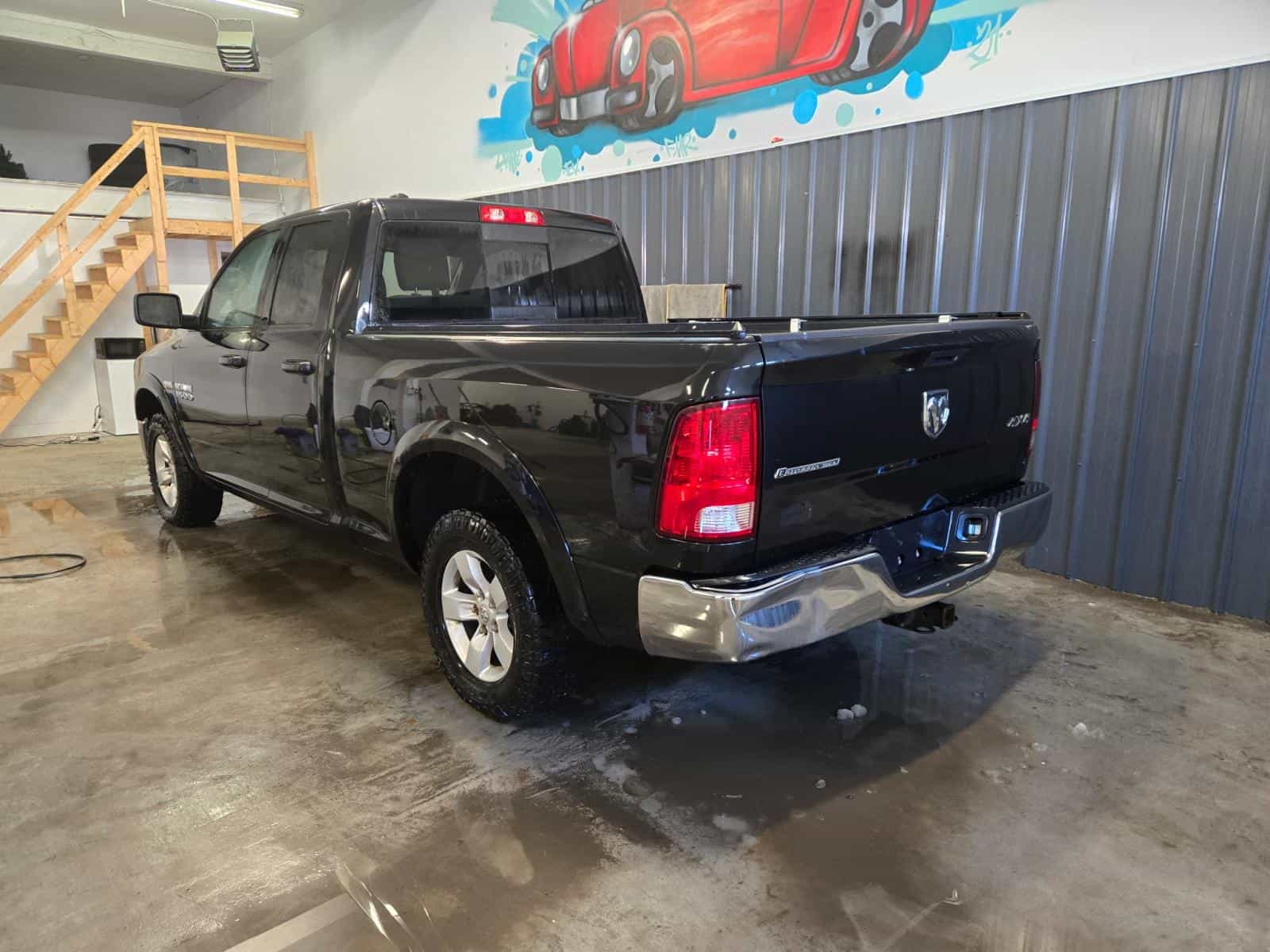 2017 RAM 1500 SLT Outdoorsman - Image 6