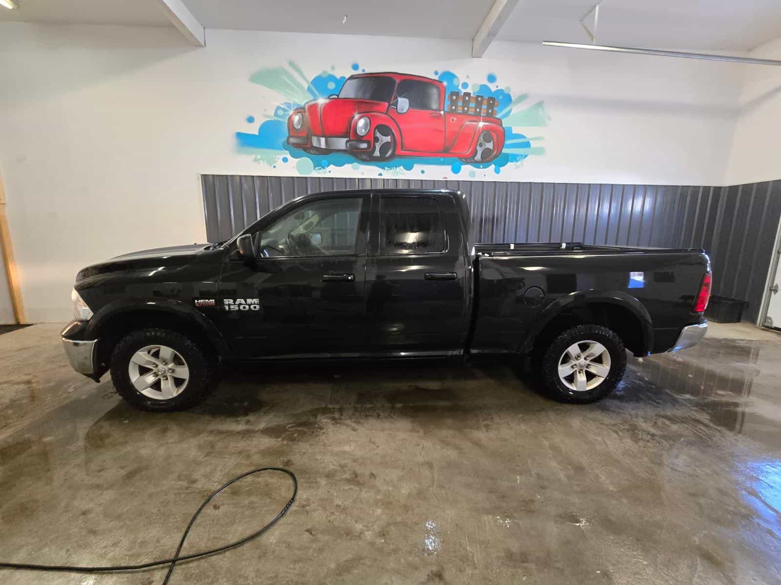 2017 RAM 1500 SLT Outdoorsman - Image 7