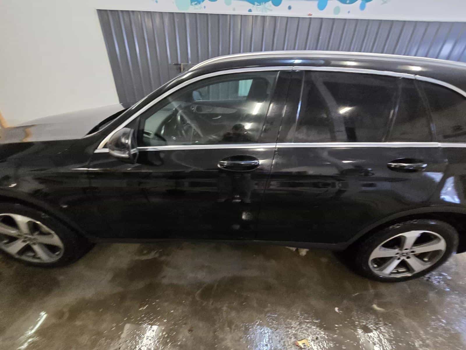 2017 Mercedes-Benz GLC 300 GLC300 - Image 3