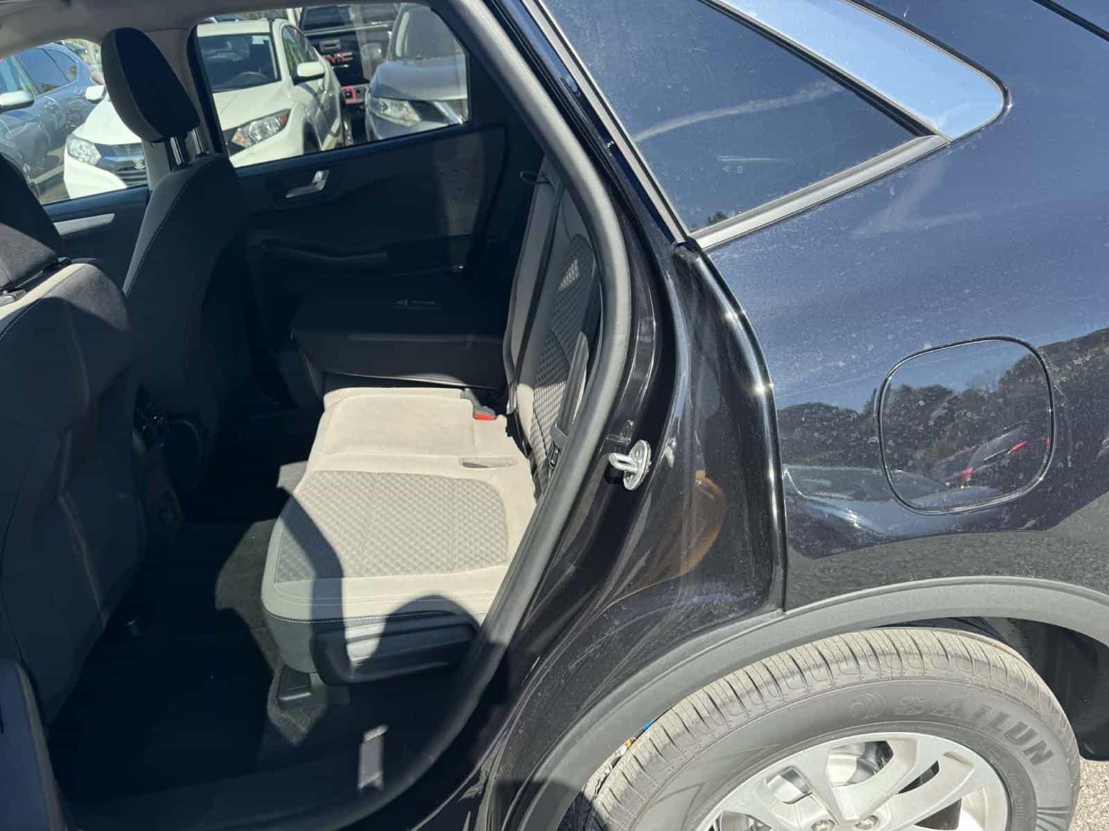 Image 8 Ford ESCAPE SE SE 2020