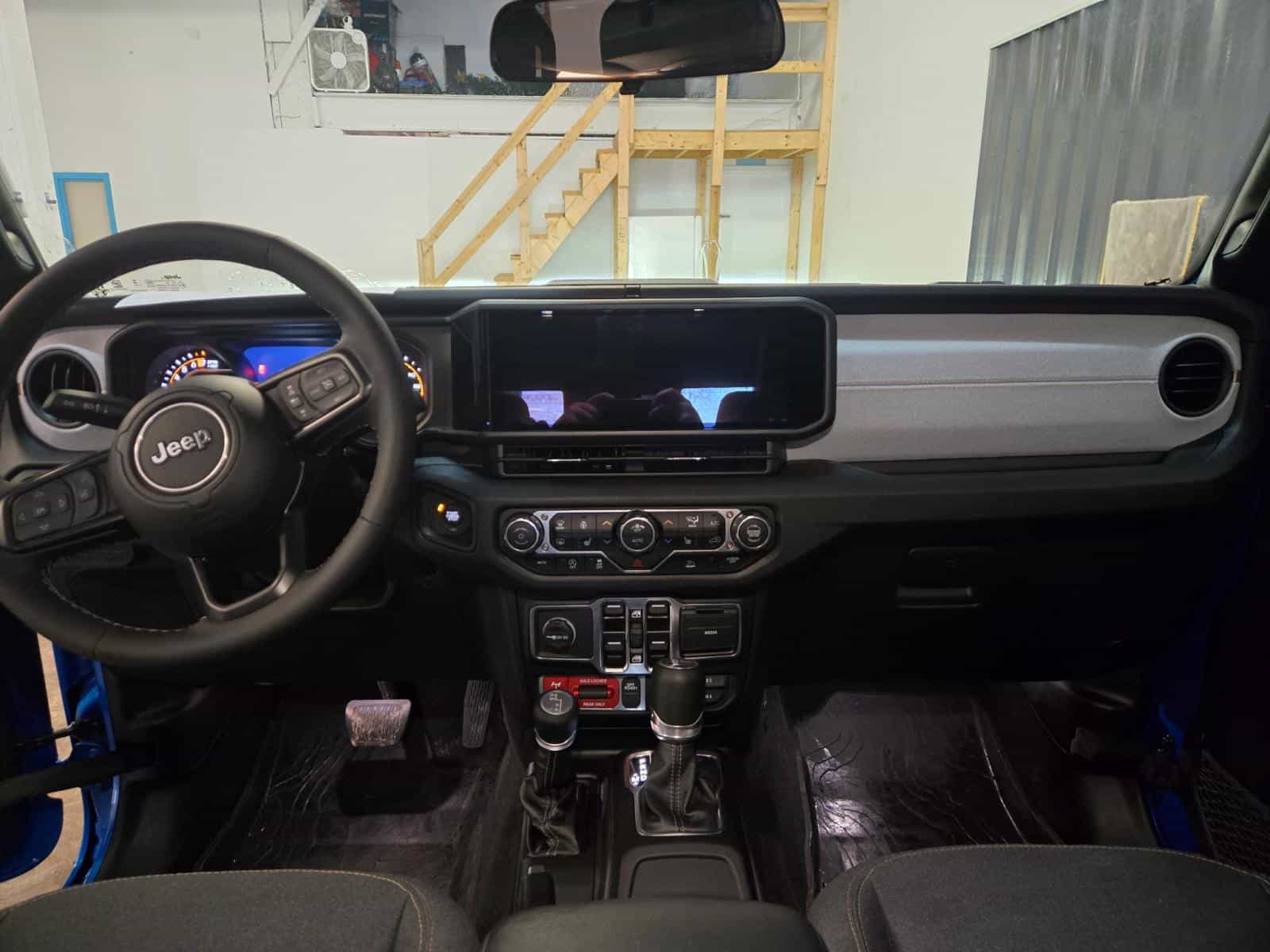 2025 Jeep Gladiator Sport Willys - Image 10