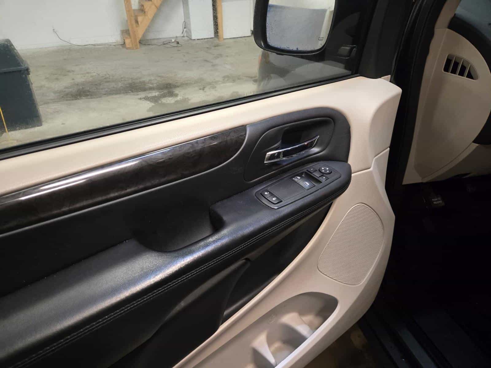 2019 Dodge Grand Caravan SXT - Image 15