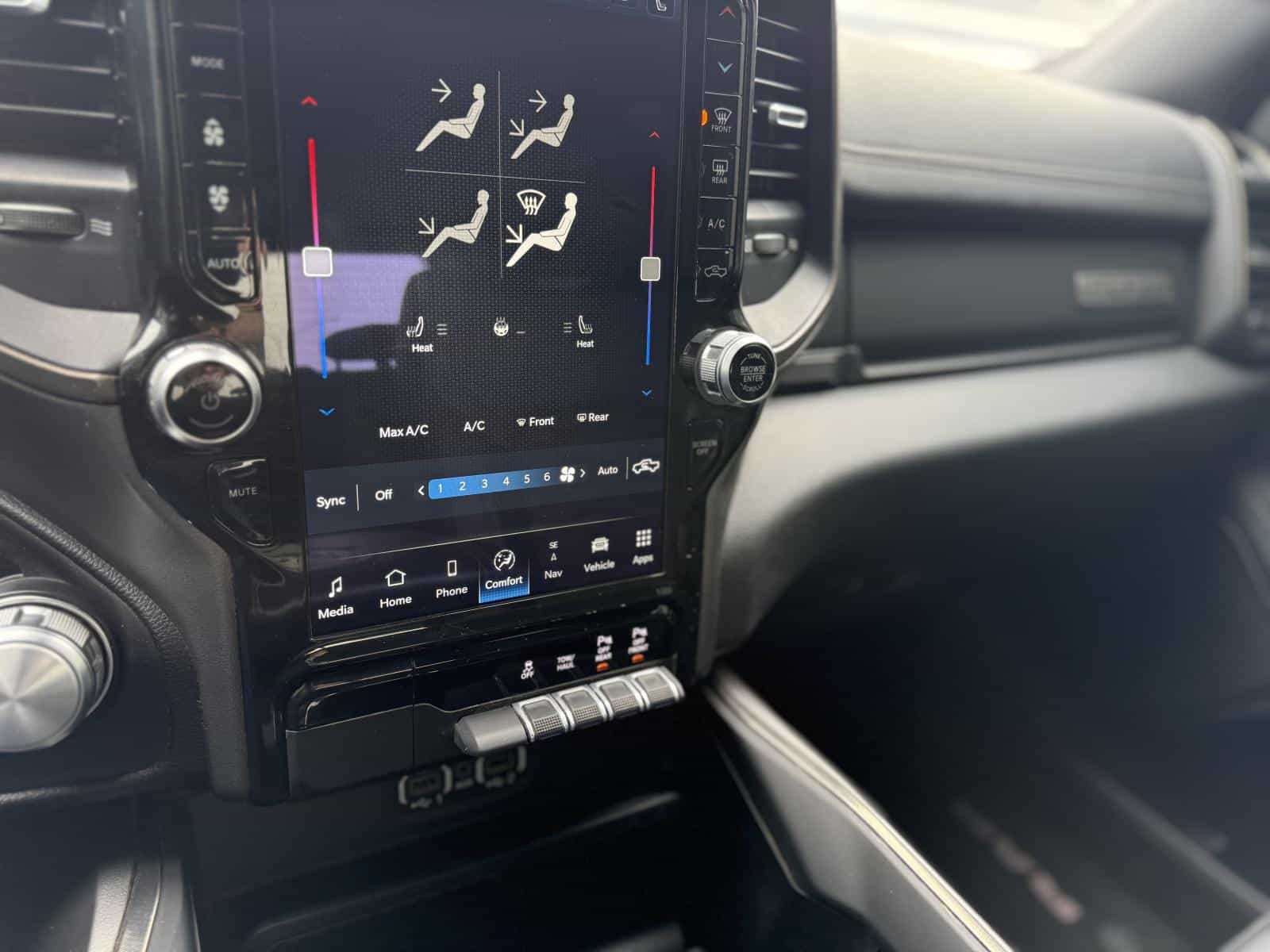 2022 RAM 1500 Sport Sport - Image 17