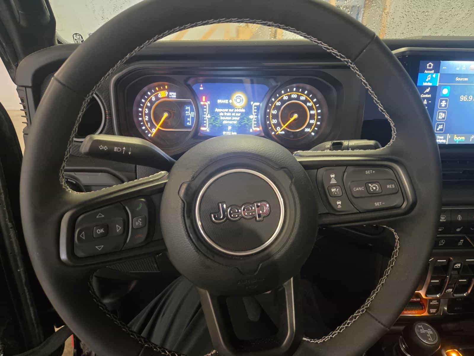 2025 Jeep Wrangler Rubicon X - Image 12