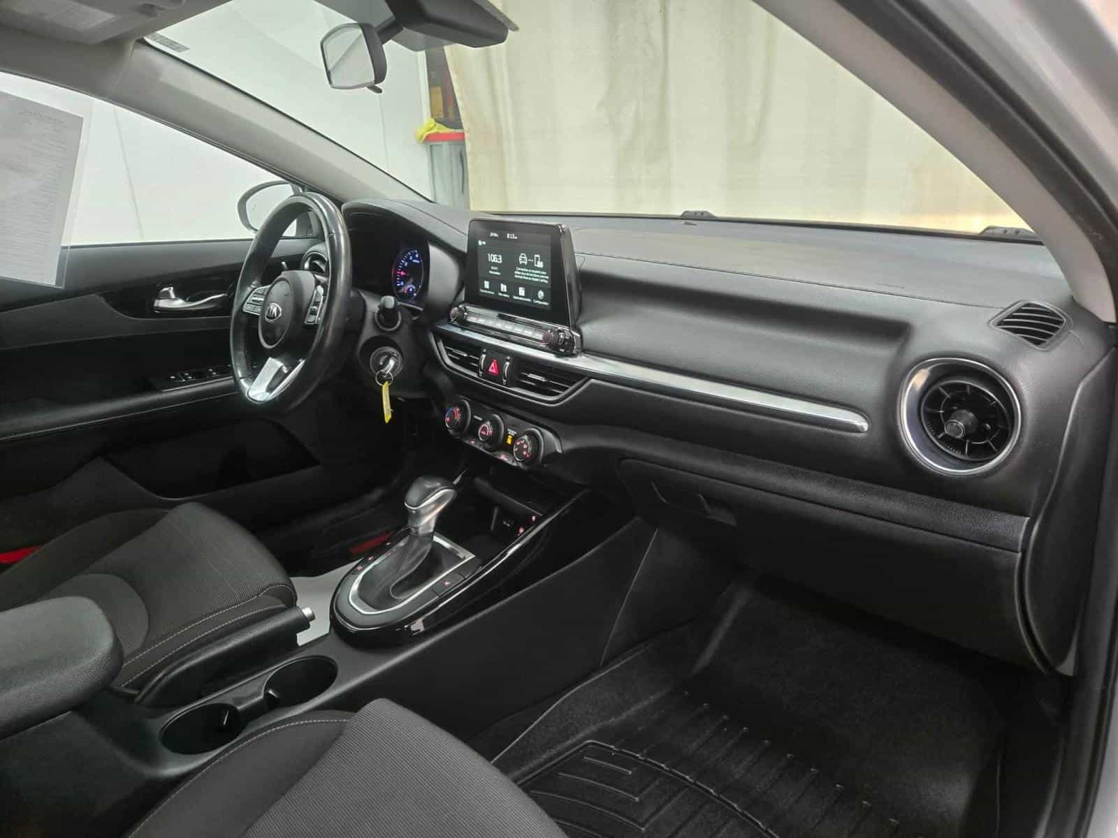 2020 Kia Forte EX - Image 12