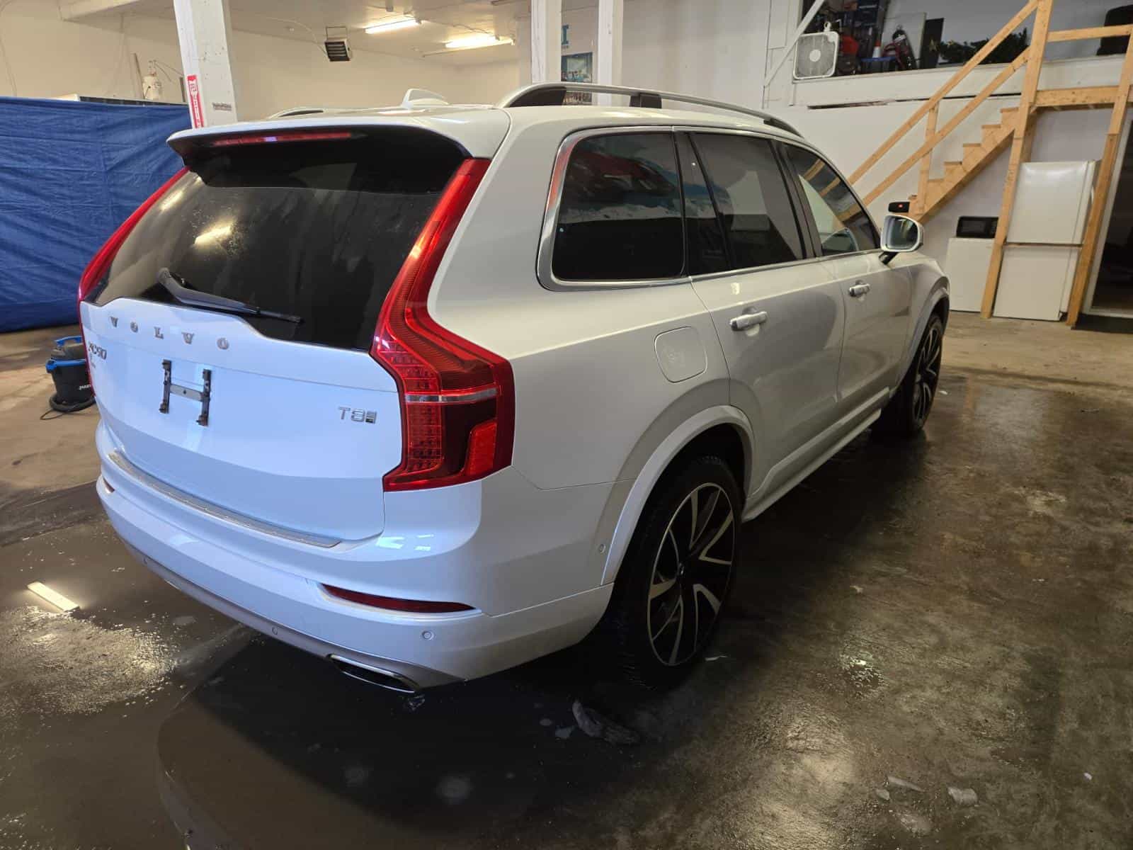 2018 Volvo XC90 Momentum - Image 4