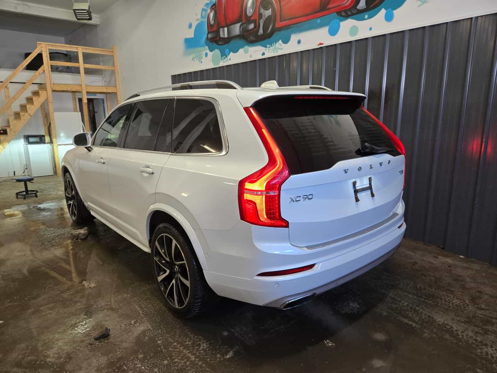 2018 Volvo XC90 Momentum - Image 6