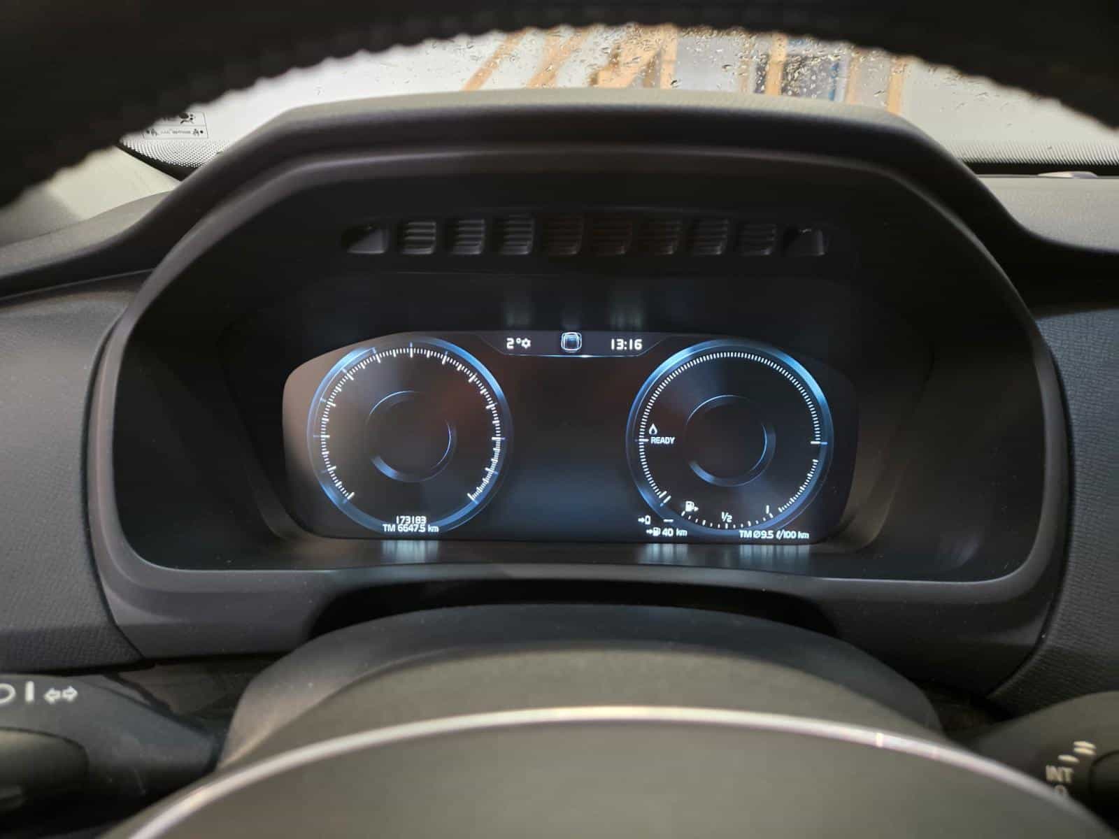 2018 Volvo XC90 Momentum - Image 15