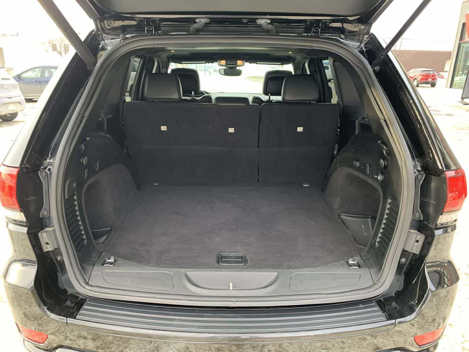 2018 Jeep GRAND CHEROKEE LAREDO/ALT Altitude IV - Image 9