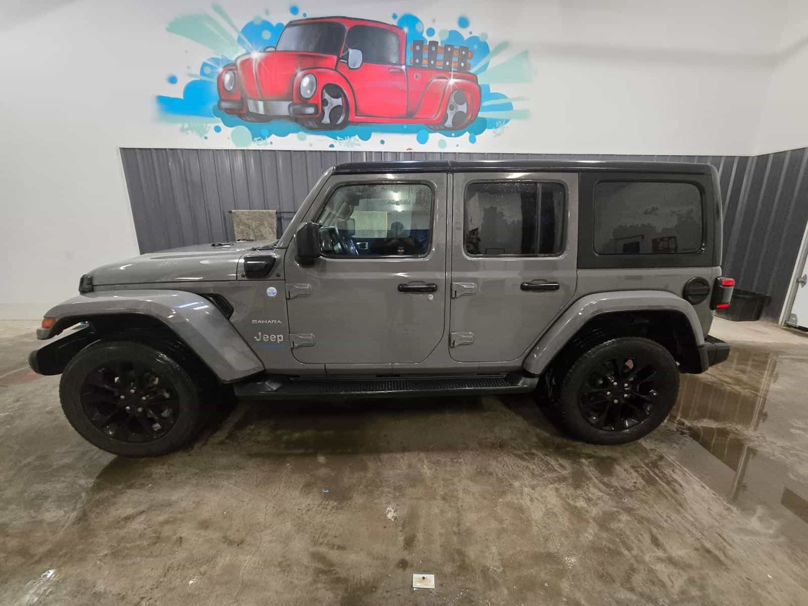 2022 Jeep Wrangler 4xe Unlimited Sahara - Image 7