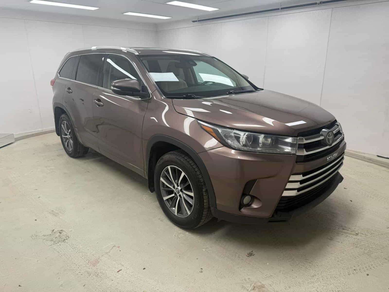 2018 Toyota Highlander XLE - Image 3