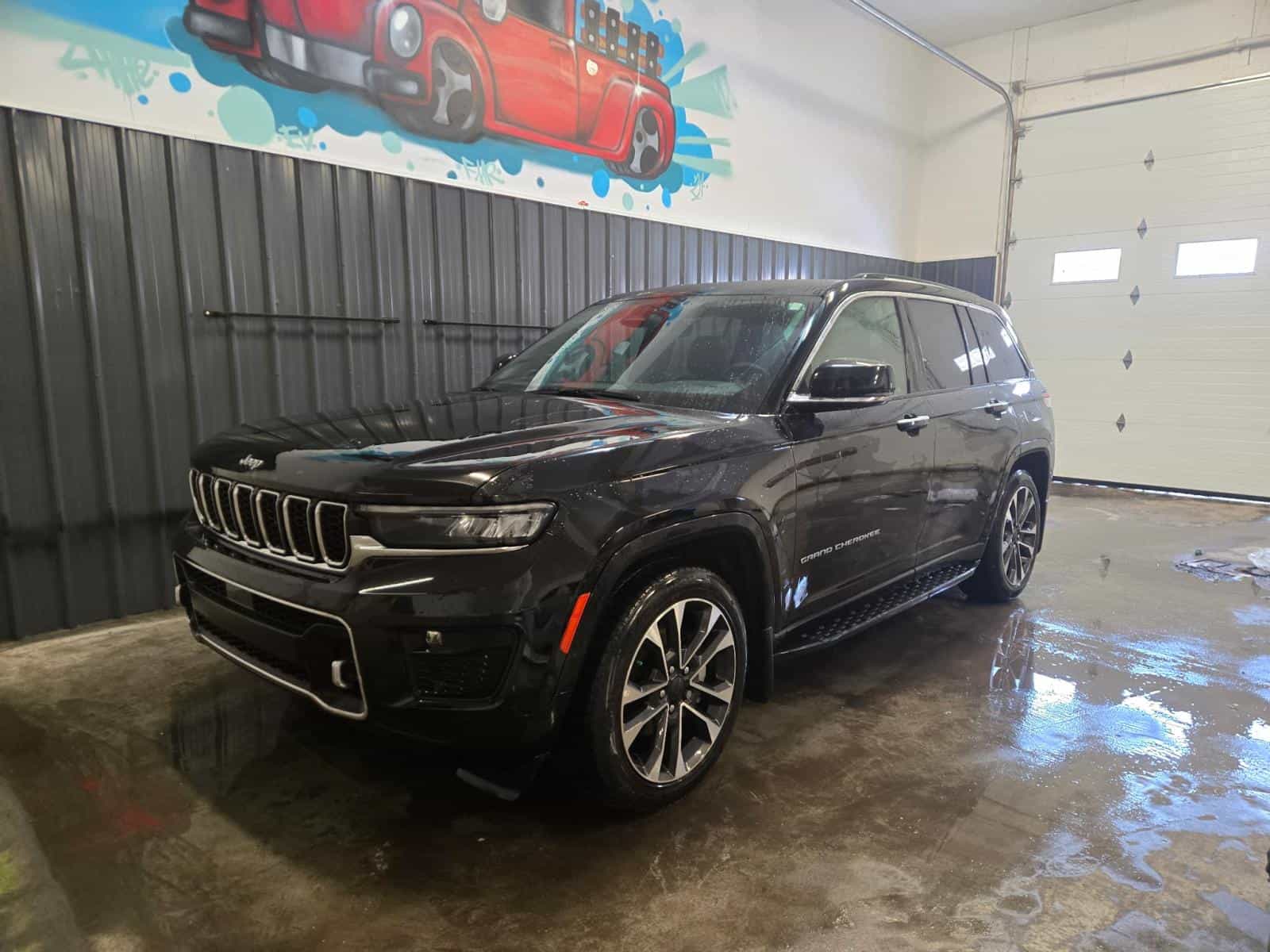 Image 1 Jeep Grand Cherokee Overland Overland 2023