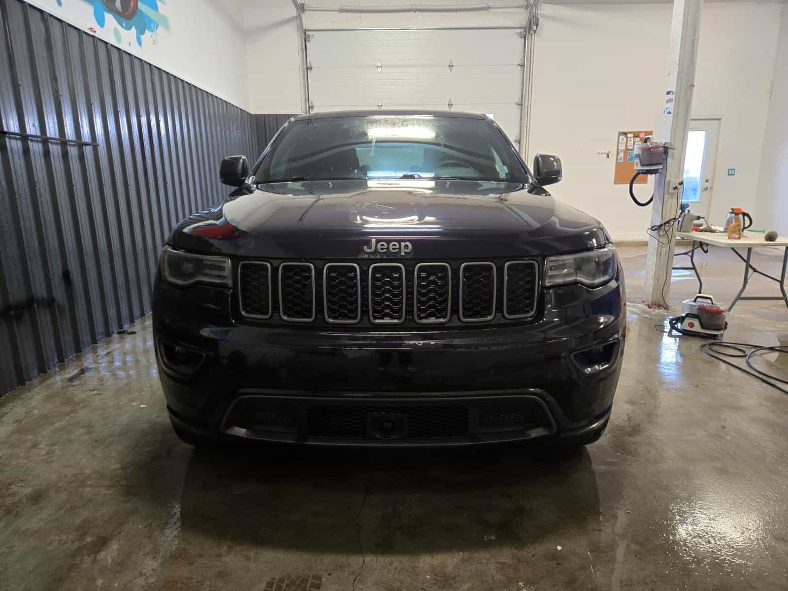 Image 2 Jeep Grand Cherokee Limited 80th Anniversary Edition 2021