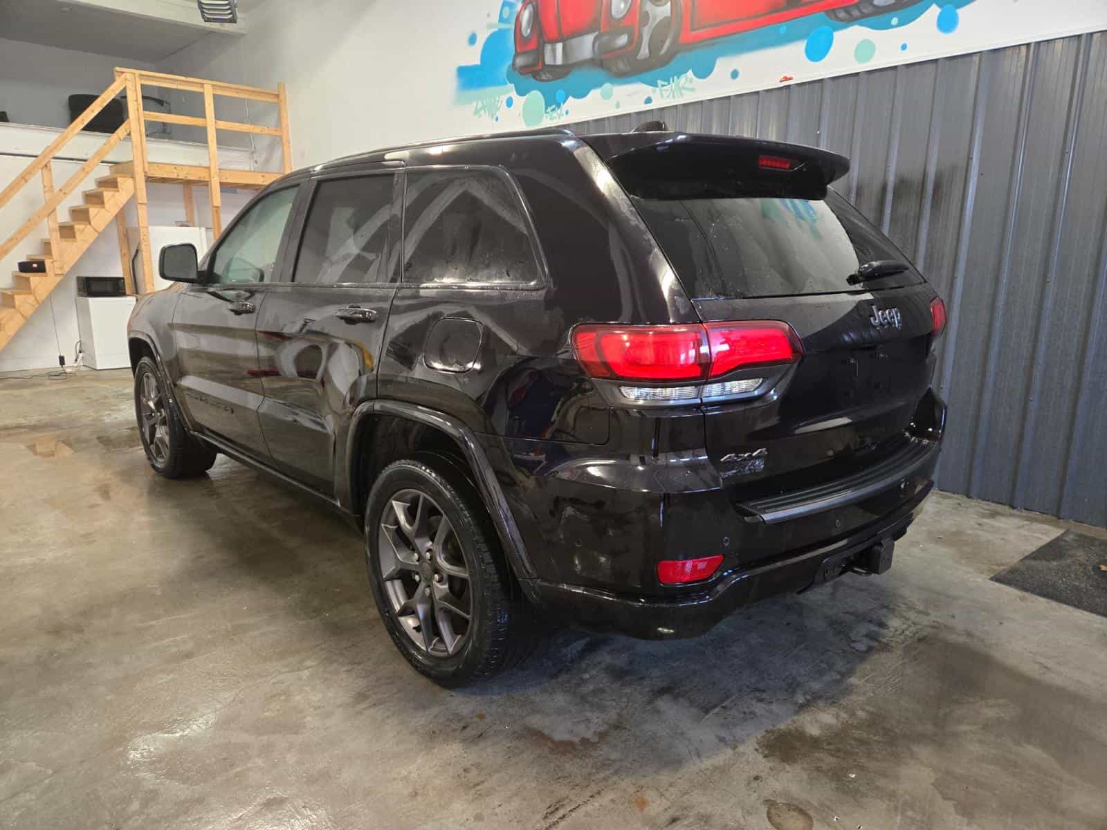 Image 6 Jeep Grand Cherokee Limited 80th Anniversary Edition 2021