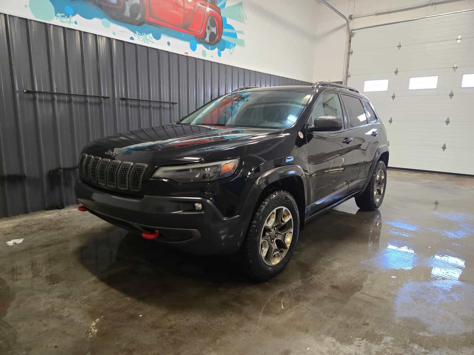 2019 Jeep Cherokee Trailhawk - Image 1