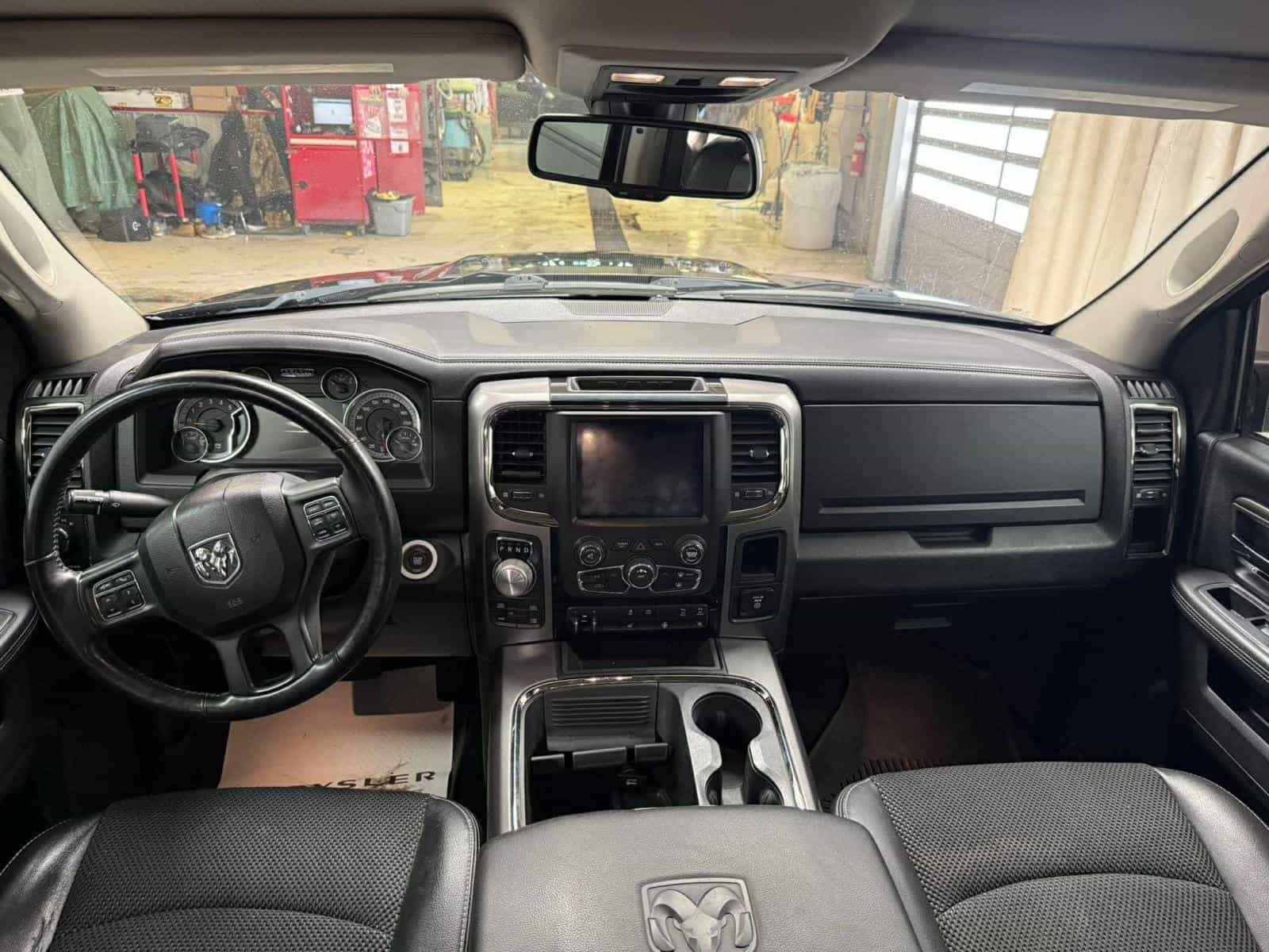Image 9 RAM 1500 Sport 2018