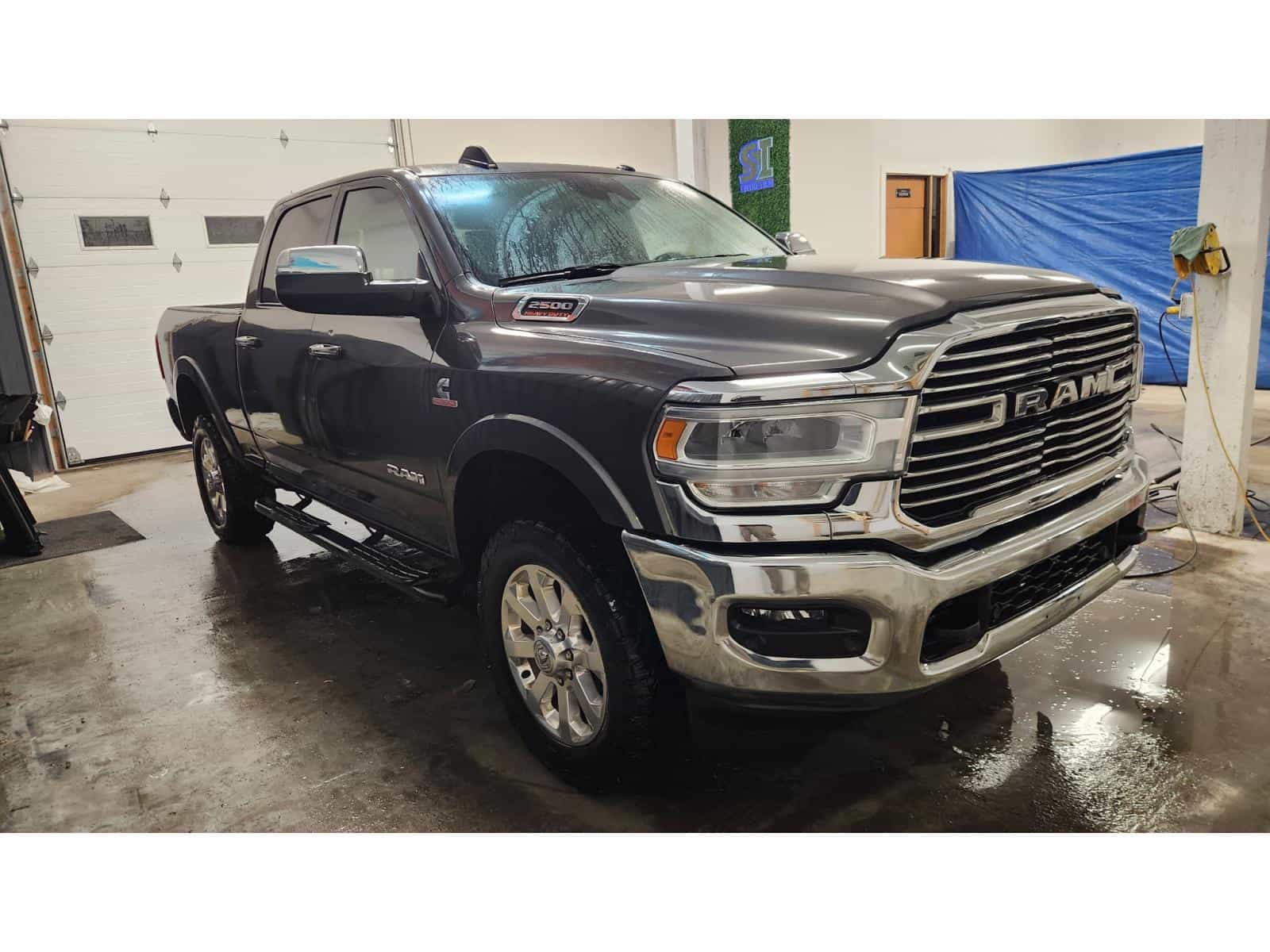 2022 RAM 2500 Laramie - Image 3