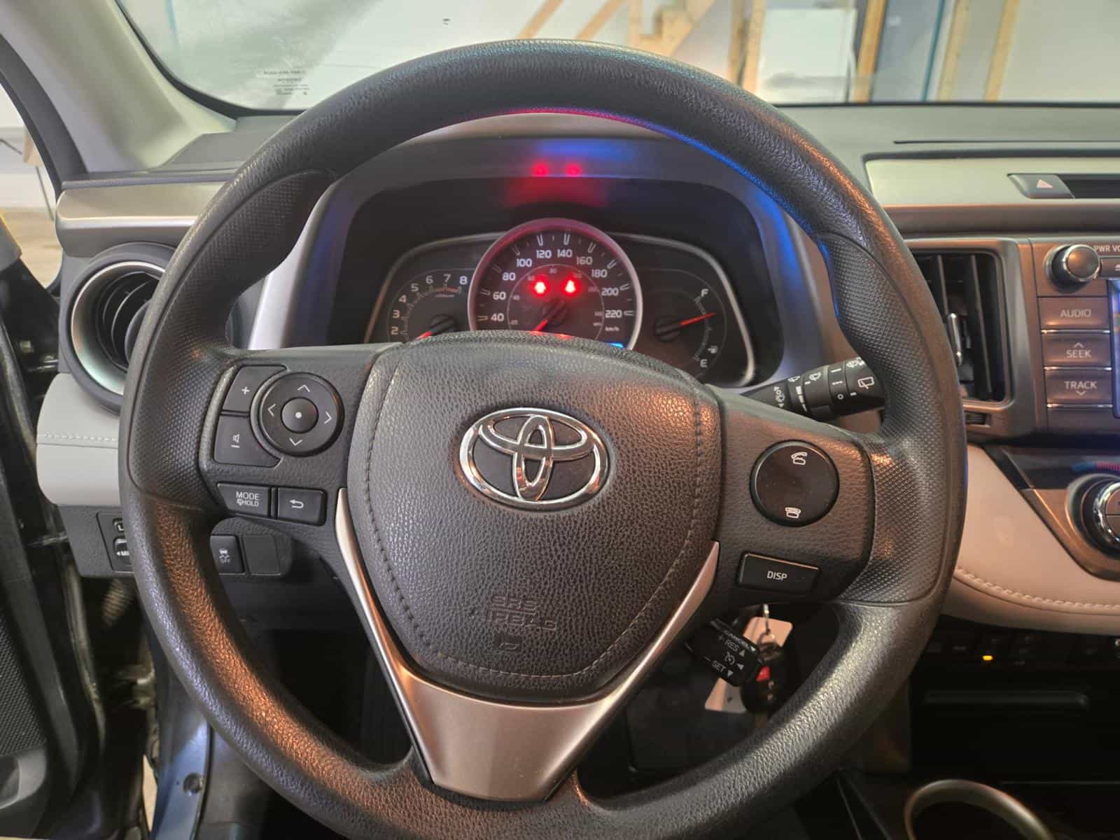2013 Toyota Rav4 XLE - Image 13