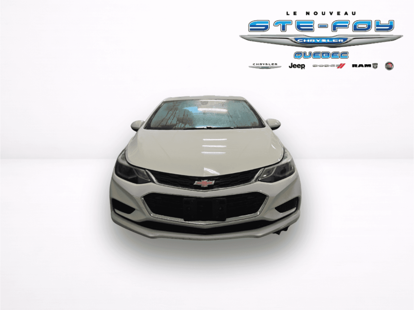 2017 Chevrolet CRUZE LT LT - Image 2