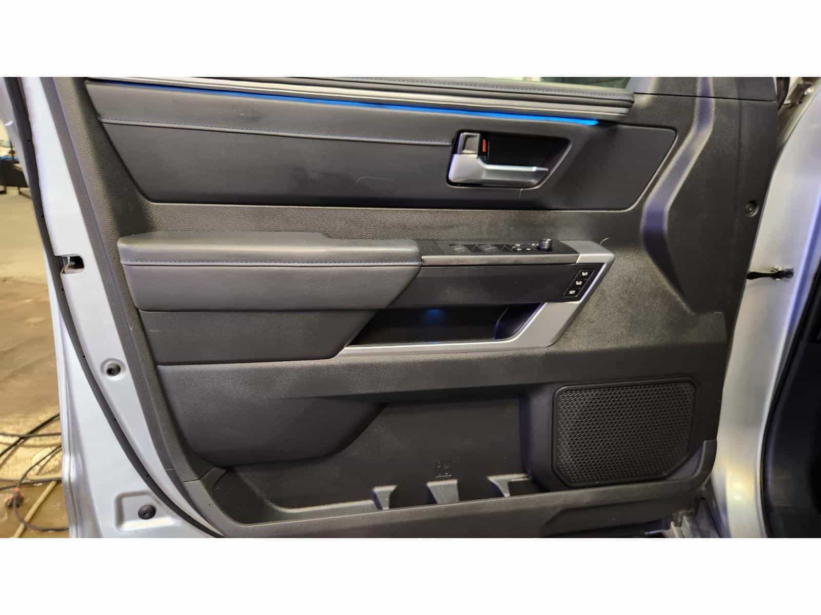 Image 10 Toyota Tundra Platinum 2024