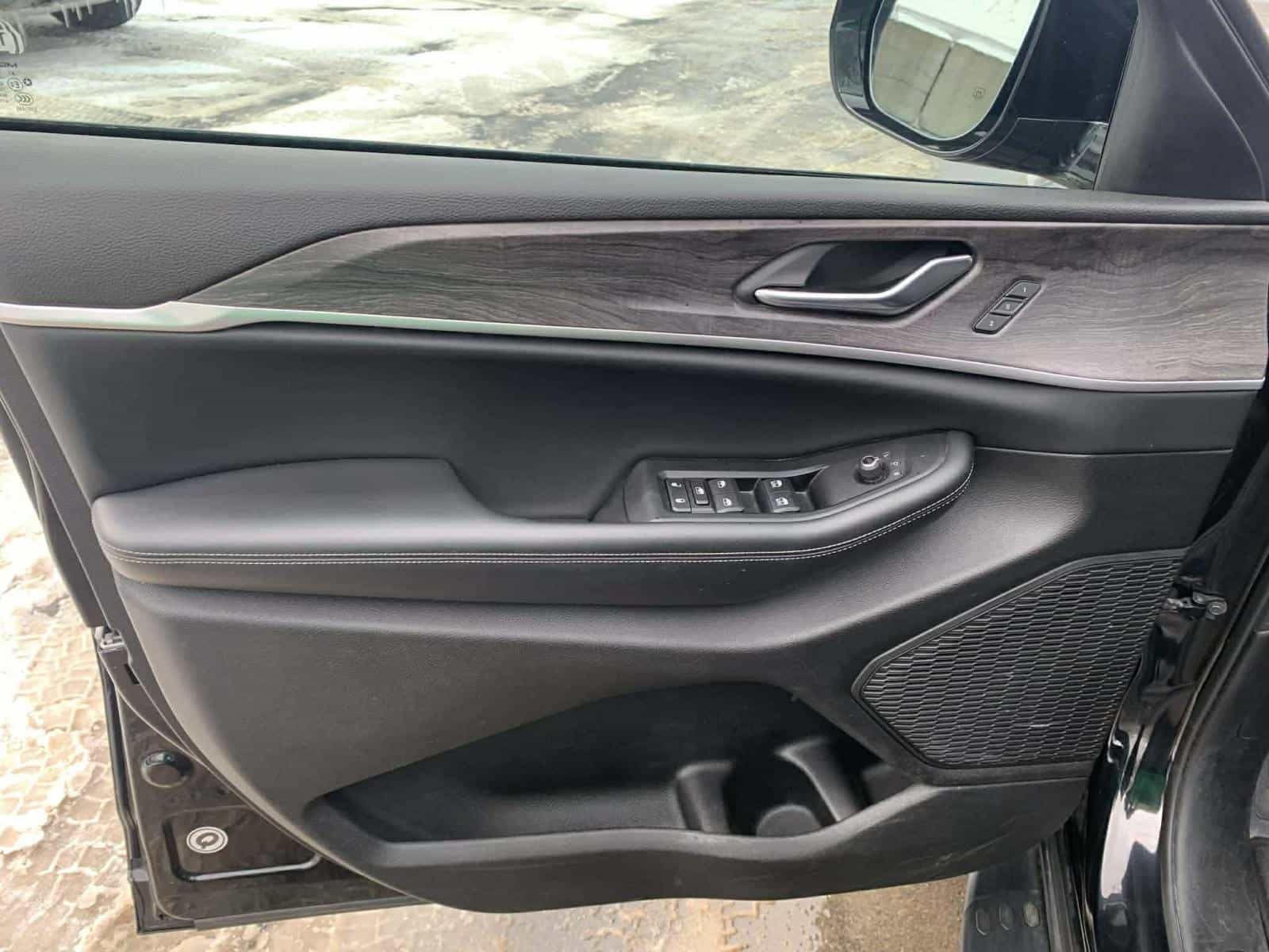 Image 12 Jeep Grand Cherokee L Limited 2024