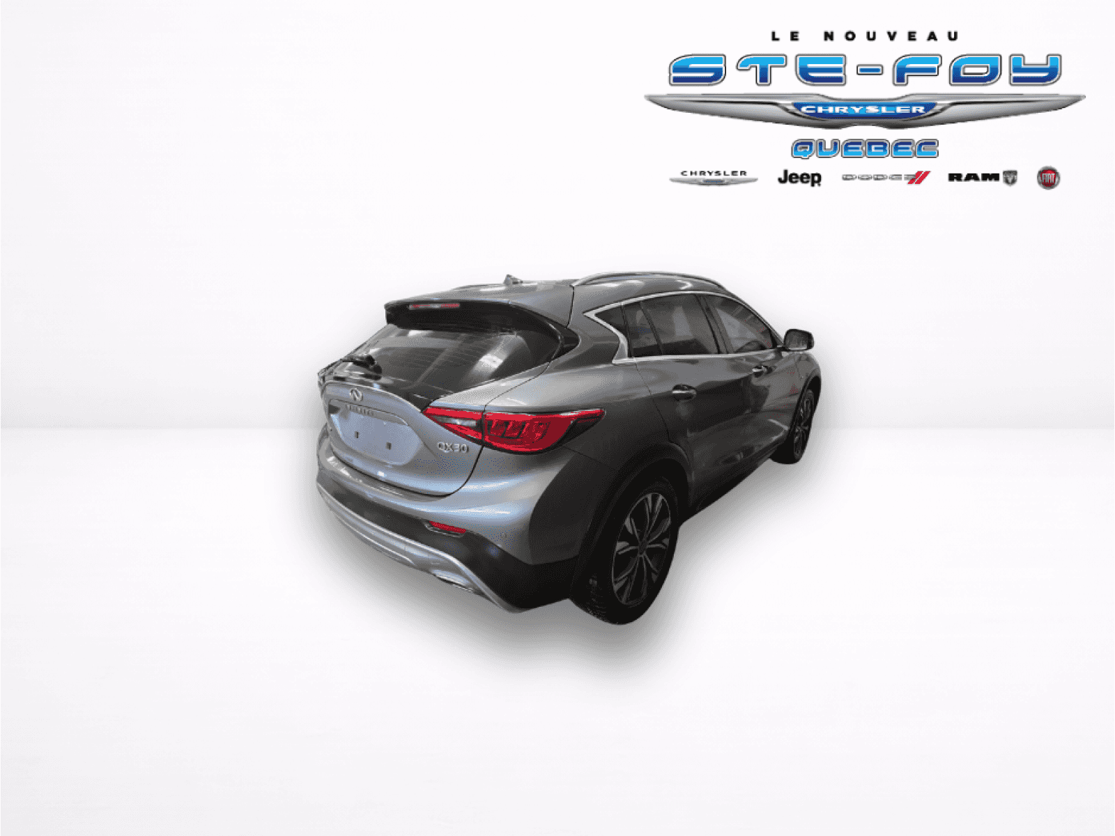 2017 Infiniti QX30 Premium - Image 4