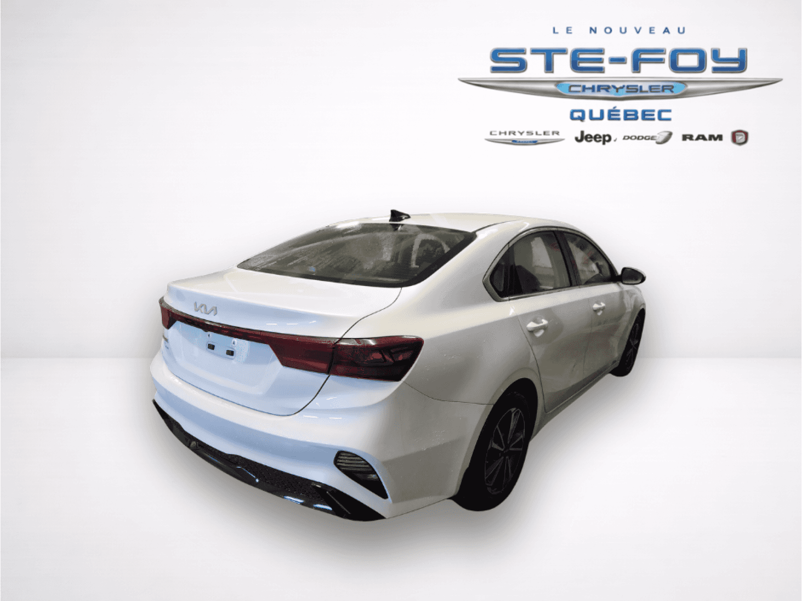 2022 Kia Forte EX Plus - Image 4