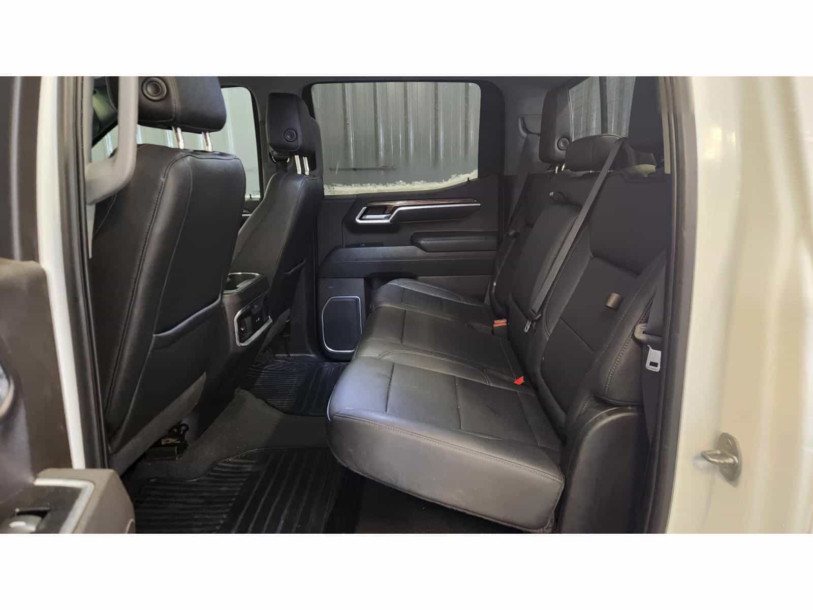 2022 GMC Sierra K1500 Elevation - Image 11