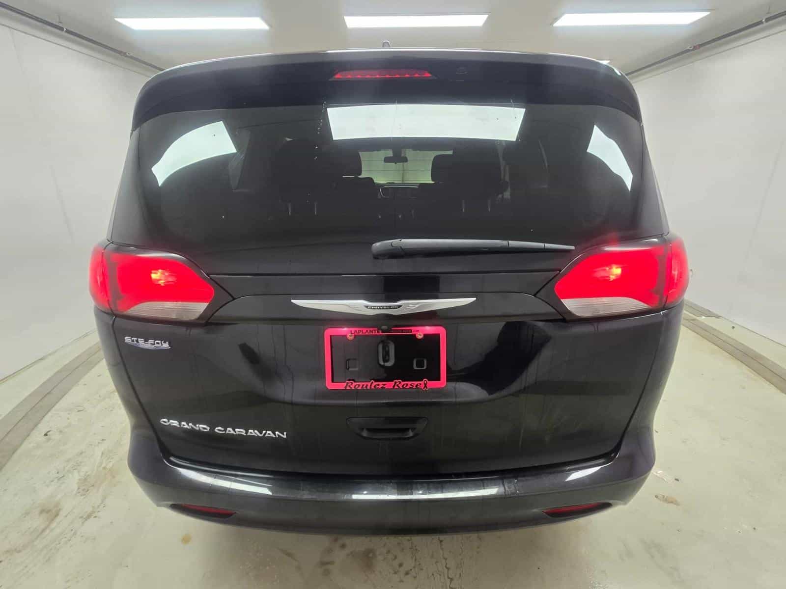 2021 Chrysler Grand Caravan SXT - Image 5