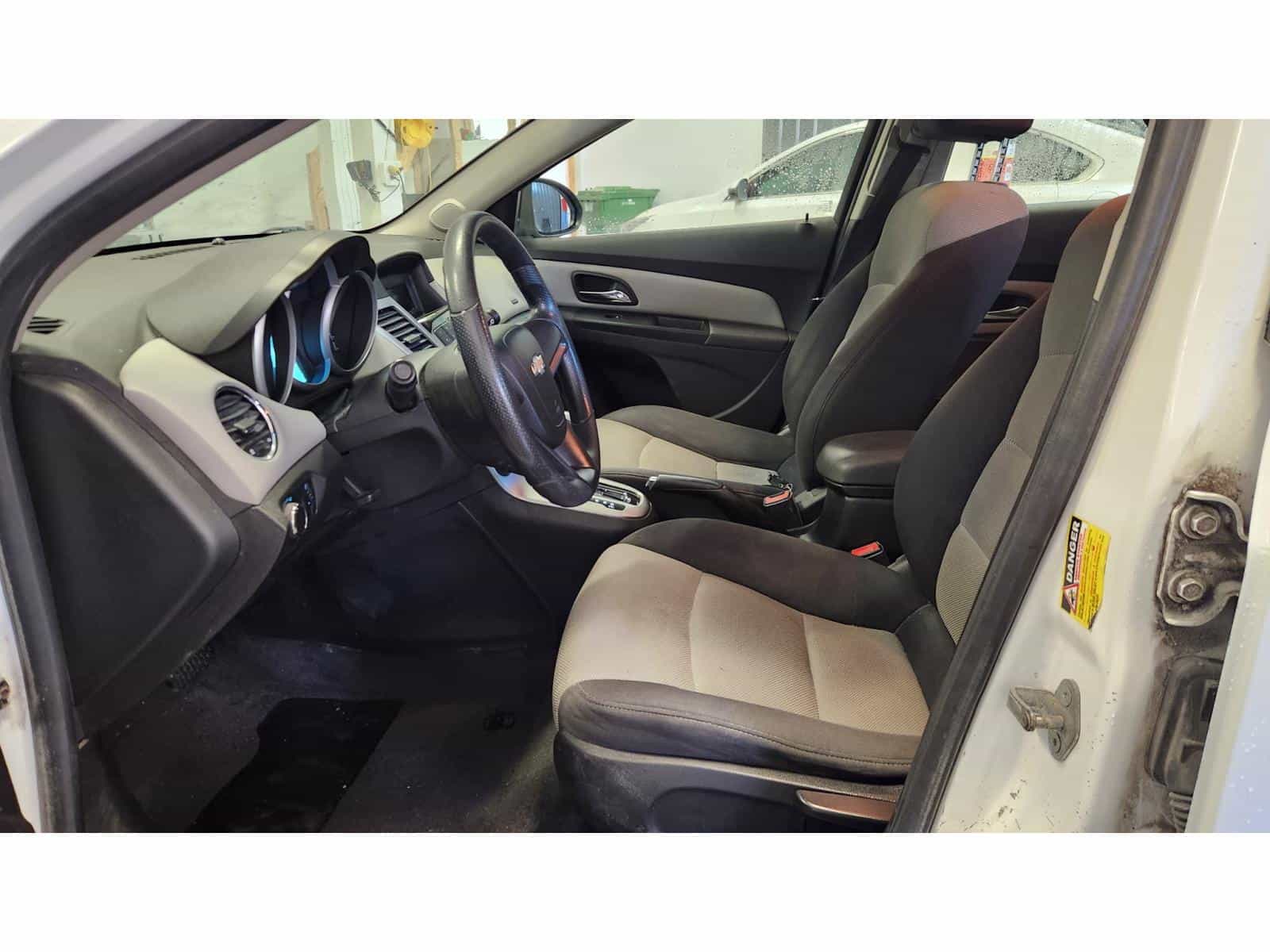 2012 Chevrolet CRUZE LS LS - Image 10