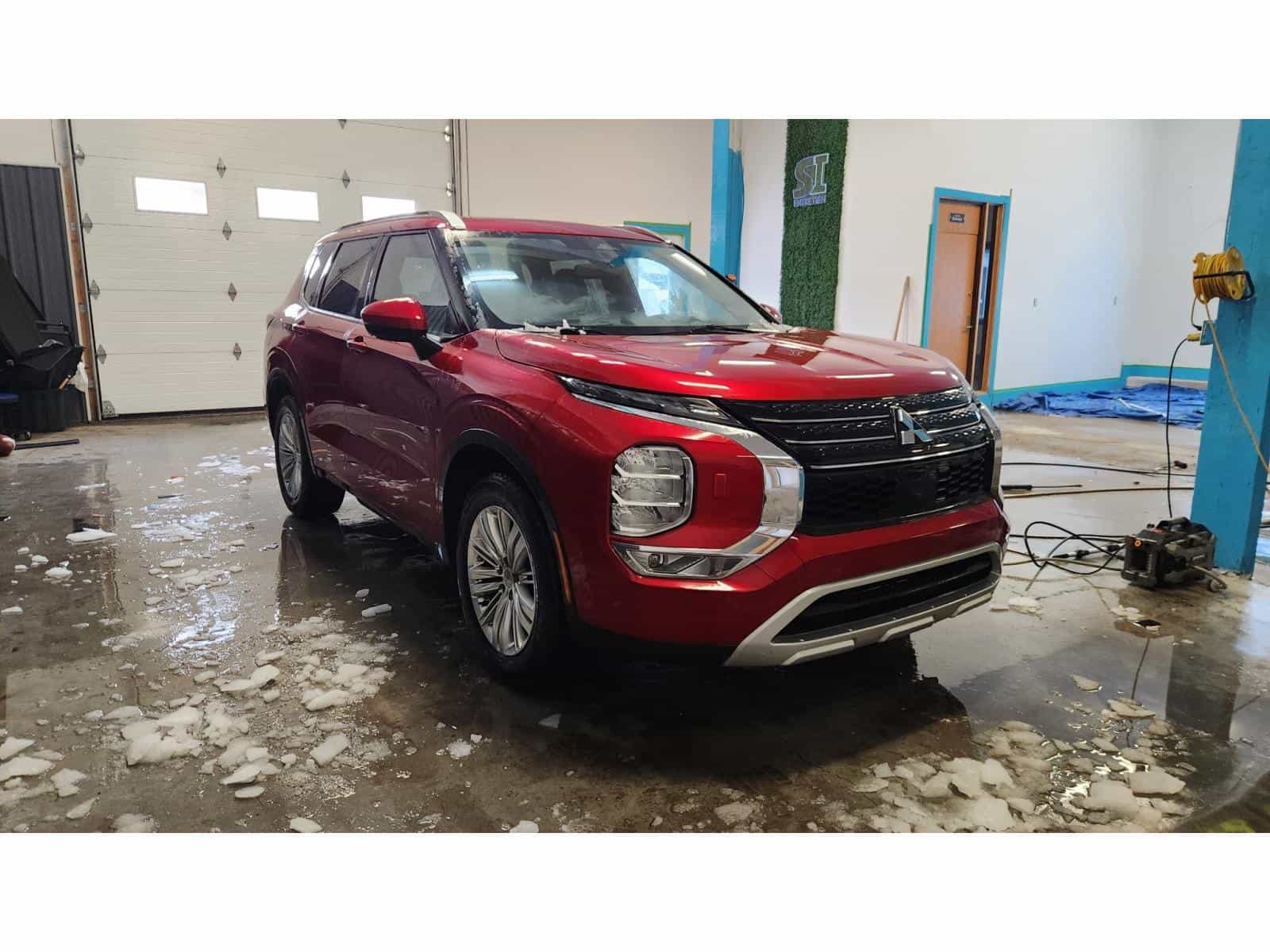 2022 Mitsubishi Outlander SE - Image 3