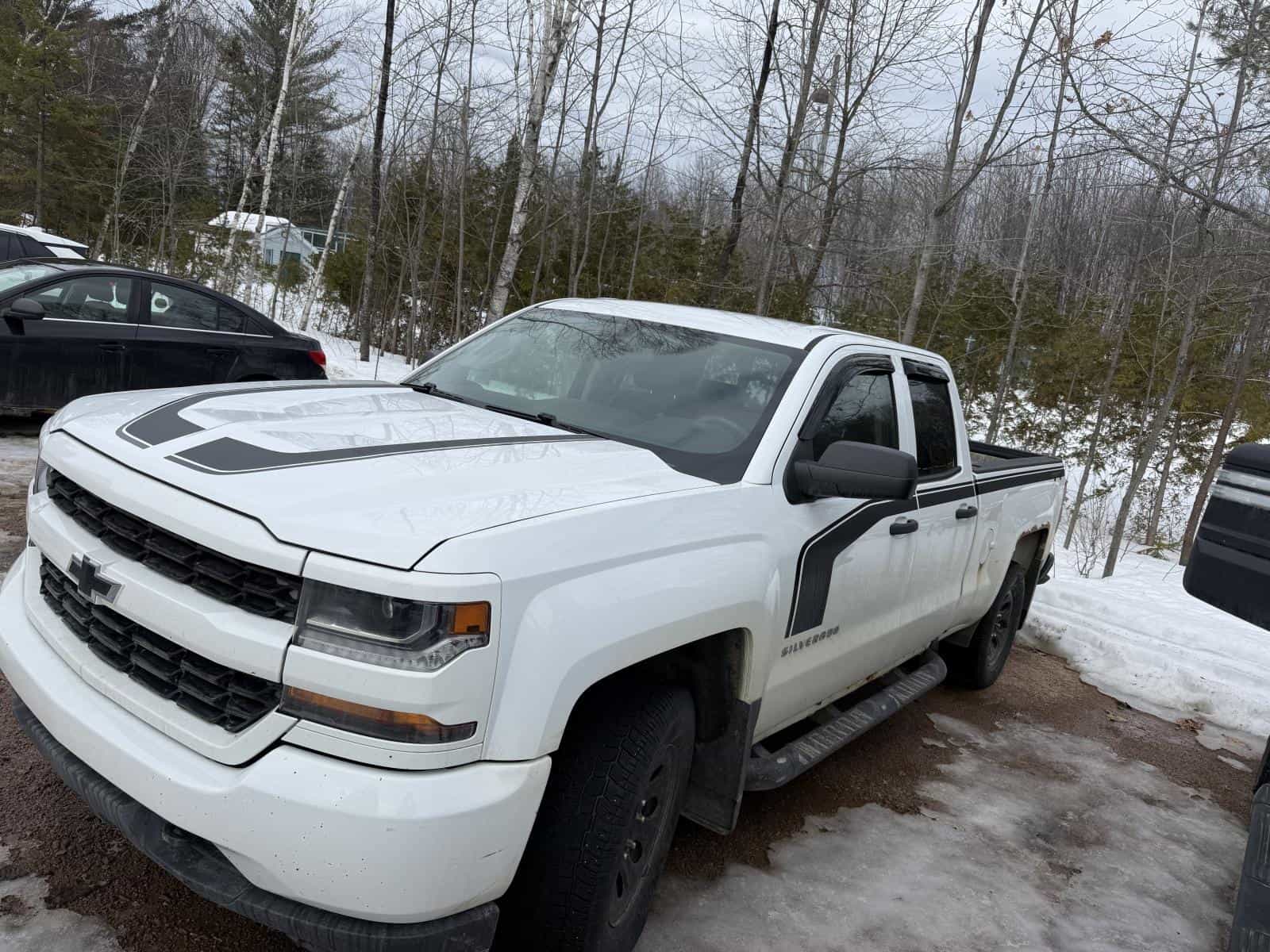 2017 Chevrolet Silverado K1500 Custom Custom - Image 1