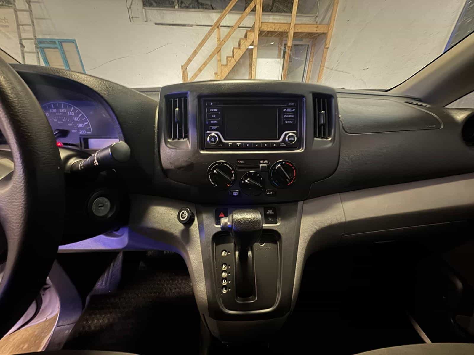Image 12 Nissan NV SV 2019